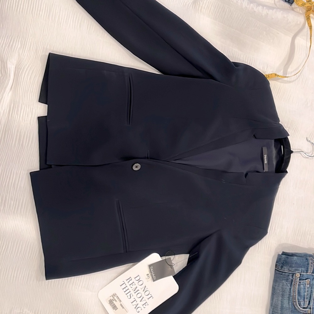 Tahari blazer, Navy, fully-lined, size 0 -NWT